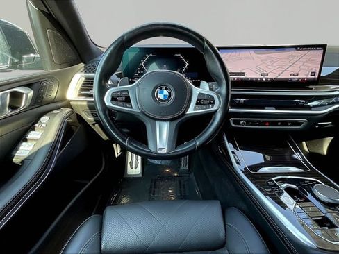 Used 2024 BMW X7 xDrive40i w/ M Sport Package AWD/4WD image 10