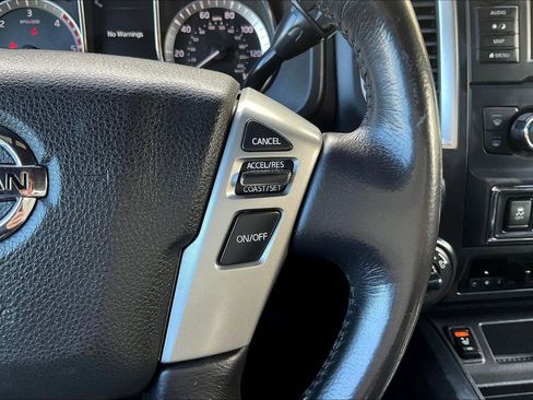 Used 2019 Nissan Titan SV w/ SV Convenience Package image 20