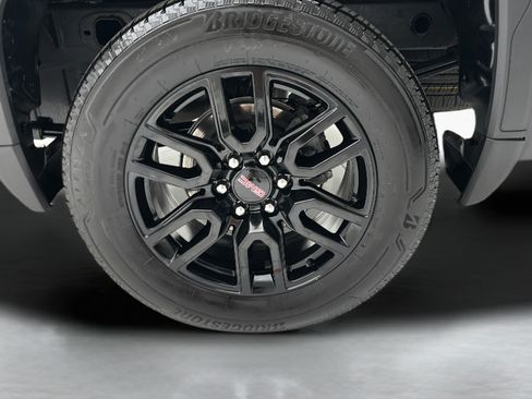 Used 2026 GMC Sierra 1500 Elevation AWD/4WD image 9