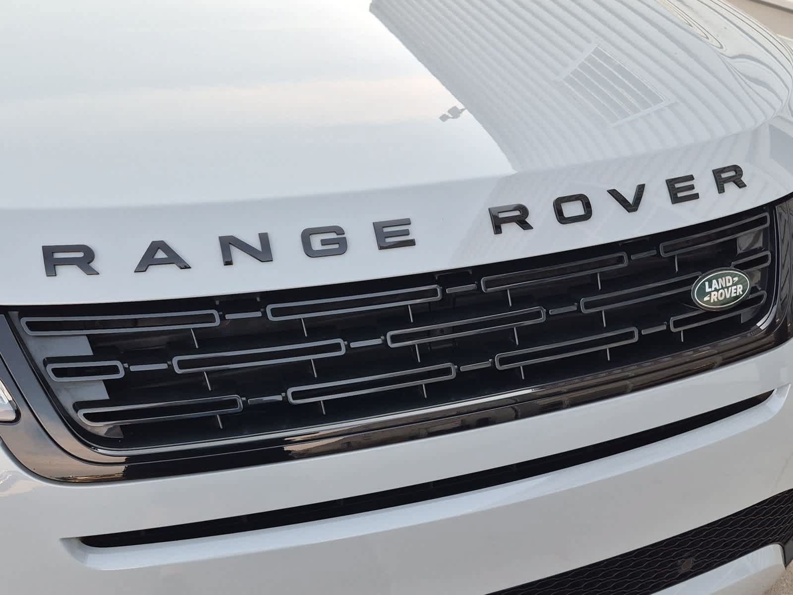 Certified 2026 Land Rover Range Rover Evoque Dynamic SE AWD/4WD image 12