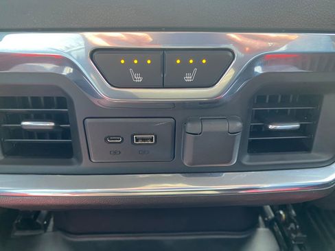 Used 2021 GMC Sierra 1500 Denali w/ Technology Package AWD/4WD image 23