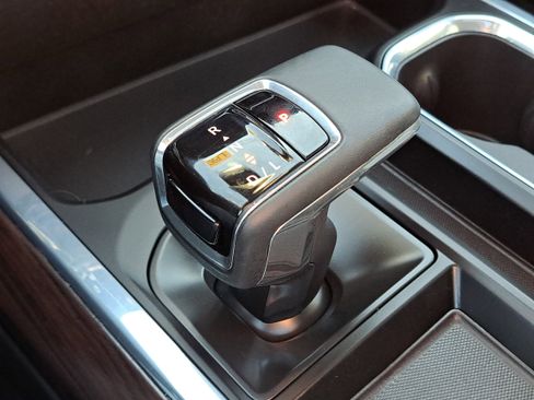 Used 2024 GMC Sierra 1500 SLT w/ SLT Premium Plus Package image 19