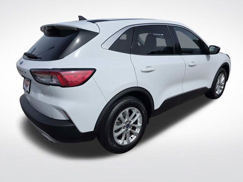 Certified 2022 Ford Escape SE image 3