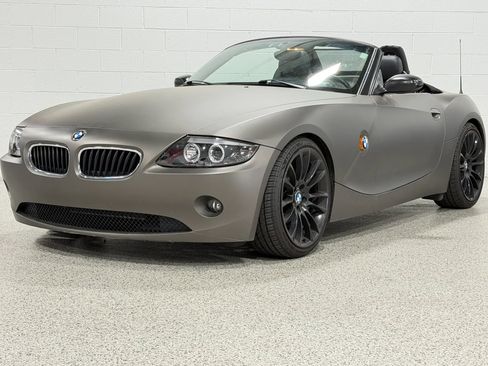 Used 2003 BMW Z4 2.5i RWD image 2