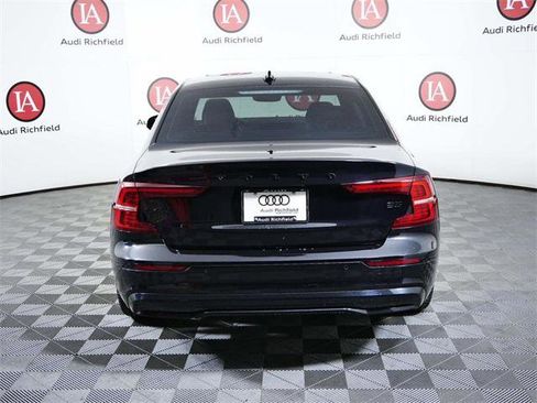 Used 2024 Volvo S60 B5 Plus image 7