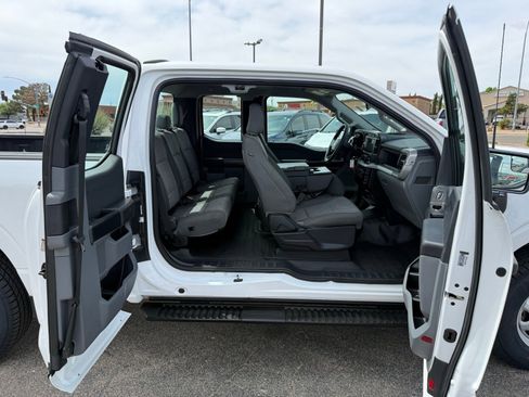 Used 2023 Ford F150 XL image 37