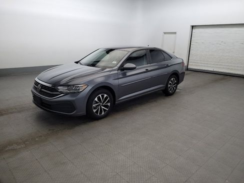 Used 2023 Volkswagen Jetta S FWD image 2