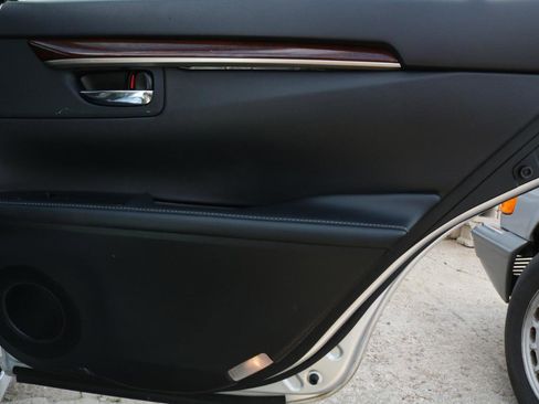 Used 2014 Lexus ES 350 w/ Luxury Package FWD image 45