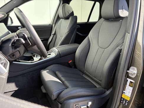 Used 2021 BMW X5 xDrive40i w/ Convenience Package image 11