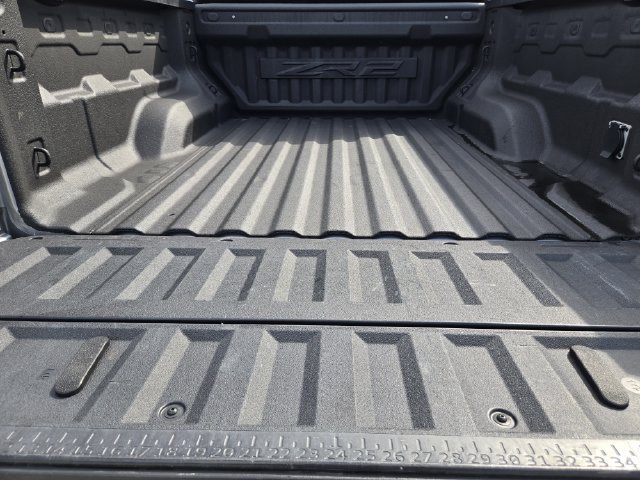 Certified 2024 Chevrolet Colorado ZR2 w/ ZR2 Convenience Package III AWD/4WD image 32