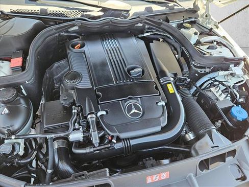 Used 2013 Mercedes-Benz C 250 Sedan image 23