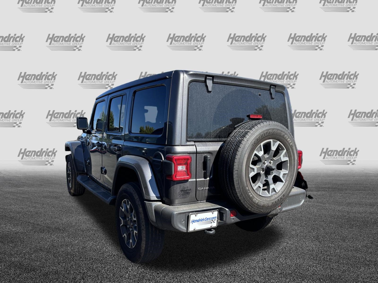 Used 2026 Jeep Wrangler Unlimited Sahara AWD/4WD image 8