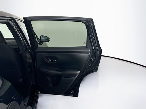 Used 2025 Honda HR-V Sport image 29