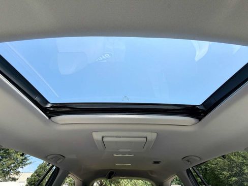 Used 2016 Honda Pilot Touring image 16