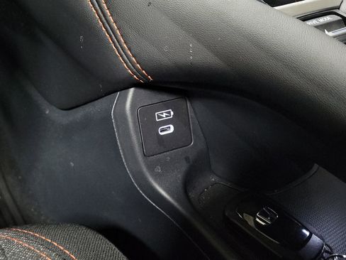 Used 2025 Honda HR-V Sport image 32