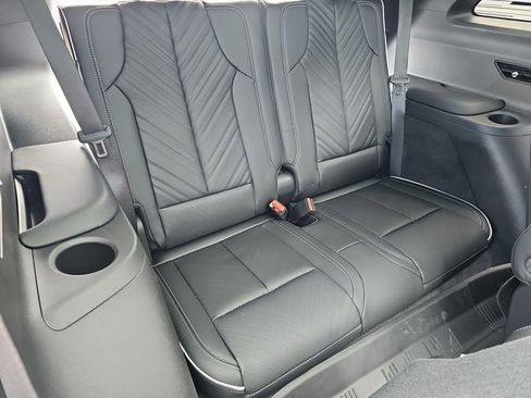 New 2026 Cadillac Vistiq Platinum w/ LPO, Floor Liner Package image 12