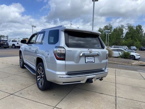 Used 2019 Toyota 4Runner Limited image 9
