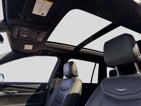 Certified 2020 Cadillac XT6 Premium Luxury FWD image 14