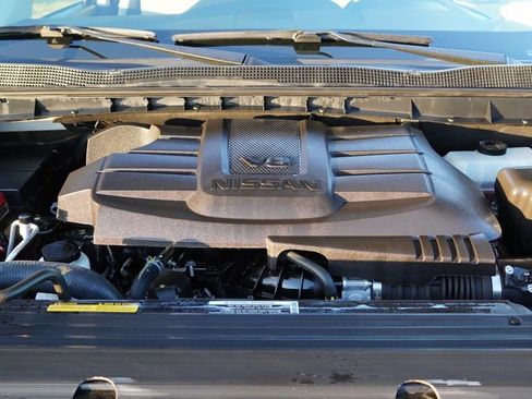 Used 2024 Nissan Titan SV w/ SV Convenience Package image 41