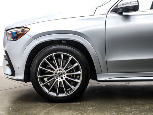 Used 2024 Mercedes-Benz GLE 450 4MATIC image 11