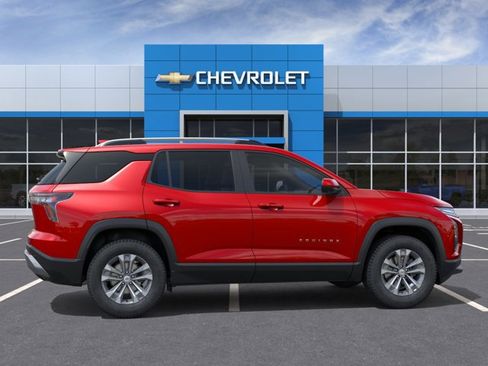New 2026 Chevrolet Equinox LT w/ Convenience Package II FWD image 5