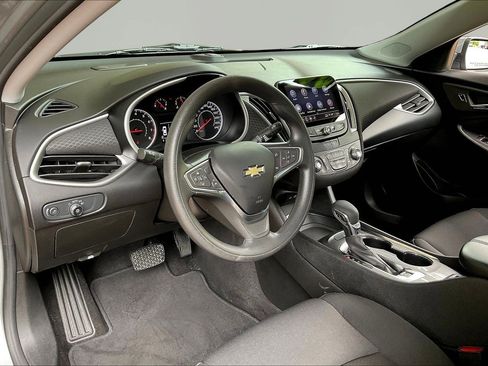 Used 2023 Chevrolet Malibu LT FWD image 16
