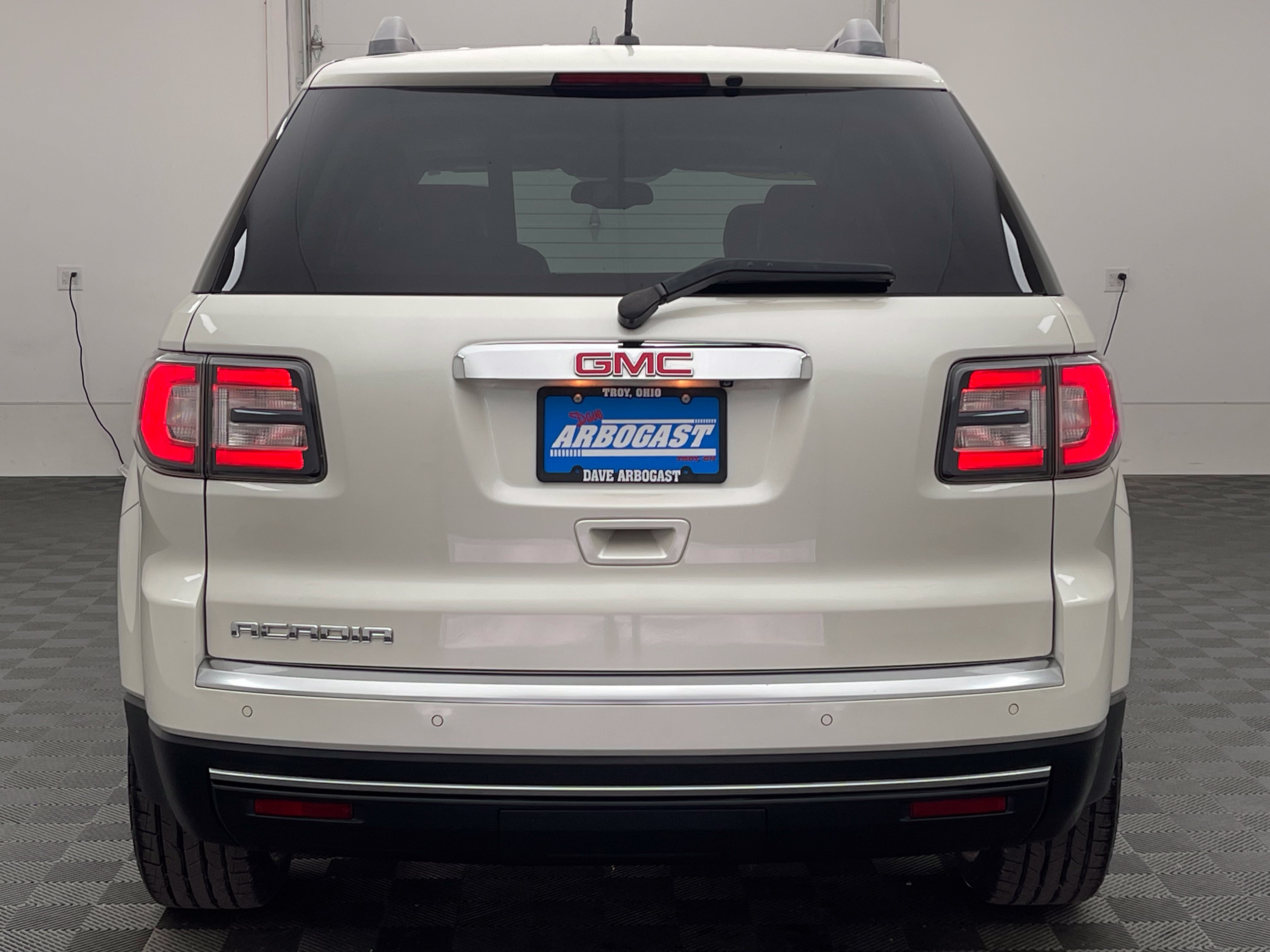 Used 2015 GMC Acadia SLT FWD image 8
