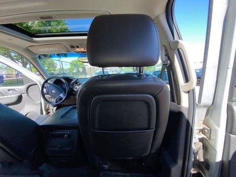 Used 2011 Chevrolet Tahoe LT w/ Luxury Package AWD/4WD image 28