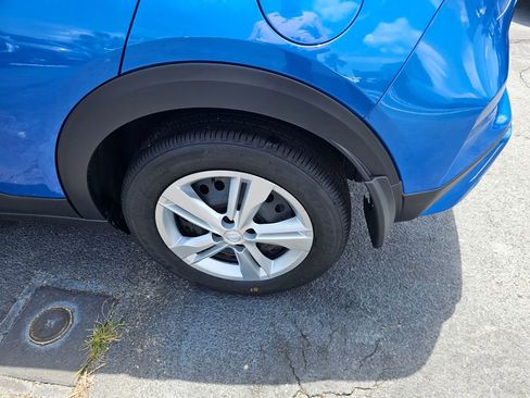 Certified 2025 Nissan Kicks Play S image 9