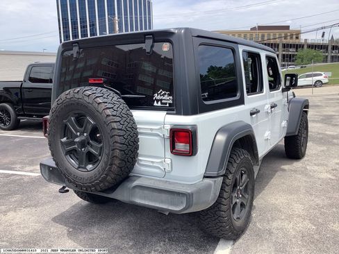 Used 2021 Jeep Wrangler Unlimited Sport AWD/4WD image 3