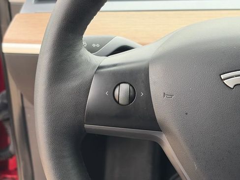 Used 2022 Tesla Model 3 image 21