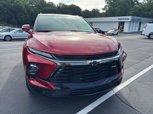 Used 2024 Chevrolet Blazer RS FWD image 2