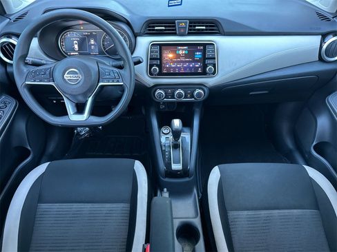Used 2020 Nissan Versa SV image 13