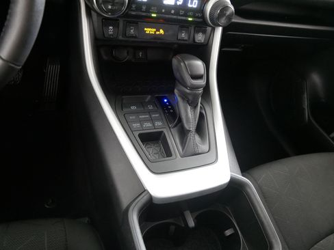 Certified 2022 Toyota RAV4 XLE w/ Convenience Package image 24