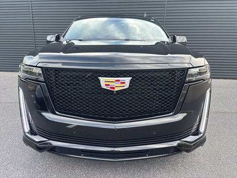 Used 2021 Cadillac Escalade ESV Sport w/ Driver Assist Tech Package AWD/4WD image 8