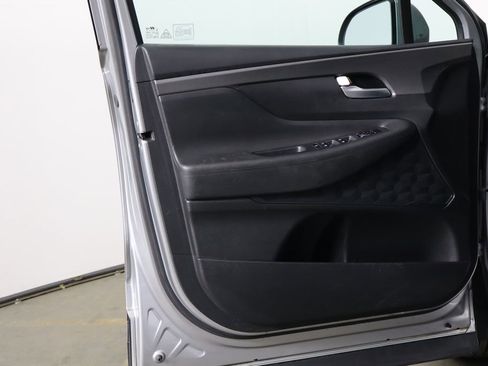 Used 2020 Hyundai Santa Fe SE image 20