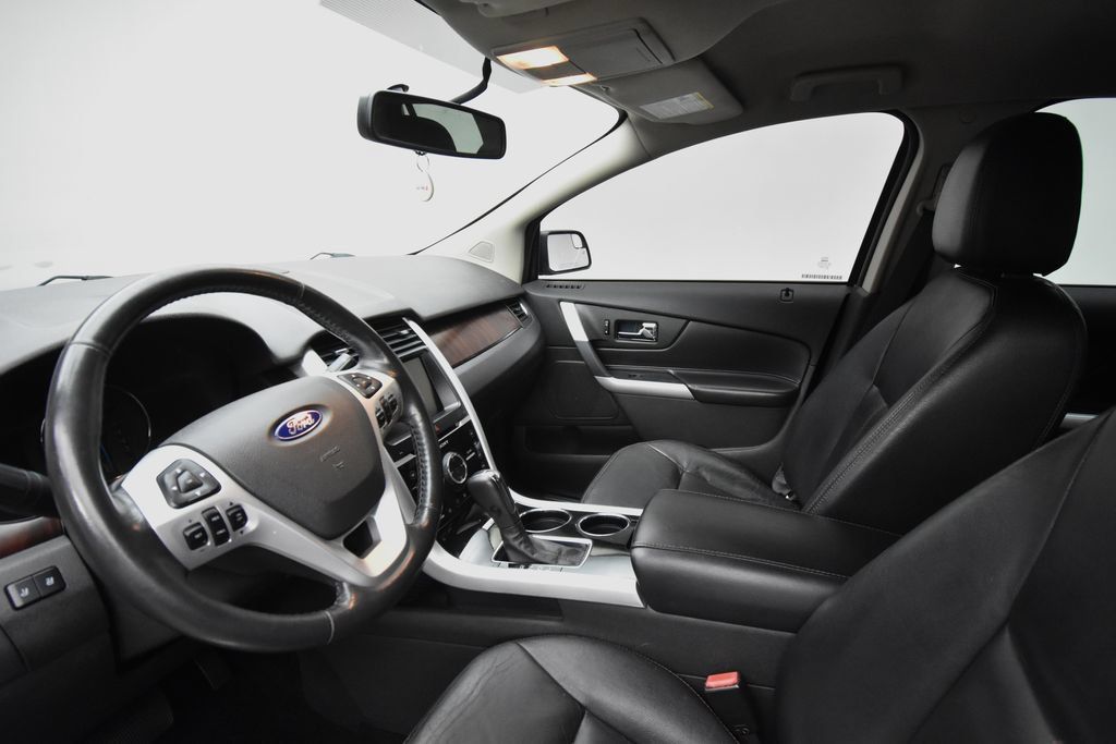 Used 2013 Ford Edge Limited FWD image 8