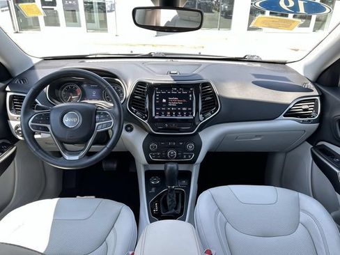Used 2019 Jeep Cherokee Limited AWD/4WD image 20