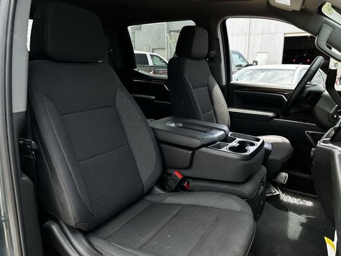 Used 2025 Chevrolet Silverado 1500 LT RWD image 28