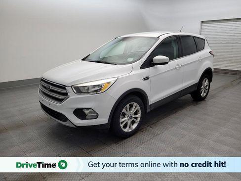 Used 2017 Ford Escape SE image 1