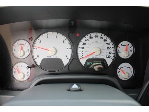 Used 2007 Dodge Ram 1500 Truck SLT image 16