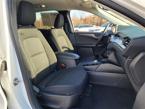 Used 2025 Ford Escape Active image 13