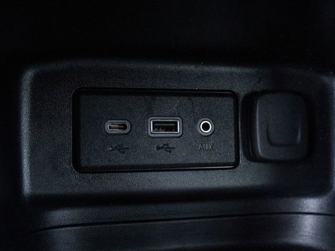 Used 2021 Chevrolet Equinox LT image 28