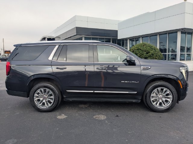 Used 2025 GMC Yukon Denali AWD/4WD image 3