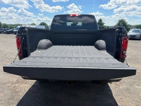 Certified 2025 RAM 2500 Big Horn AWD/4WD image 9