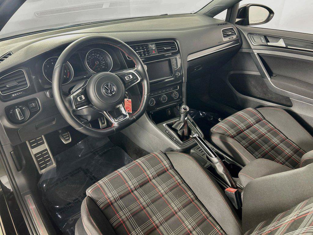 Used 2015 Volkswagen GTI S FWD image 9