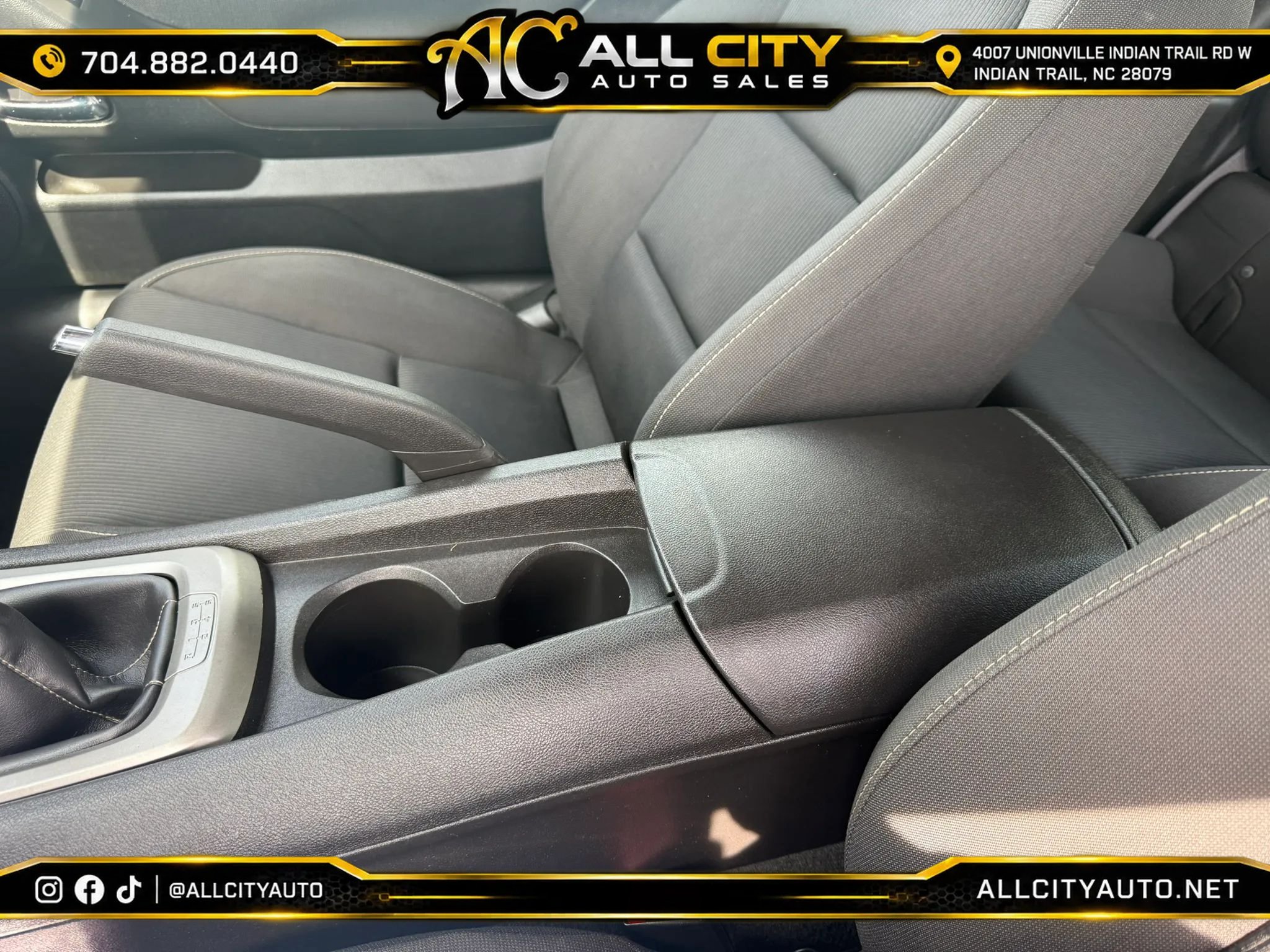 Used 2013 Chevrolet Camaro LT RWD image 24