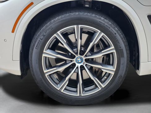 Used 2023 BMW X5 xDrive45e w/ Executive Package AWD/4WD image 31