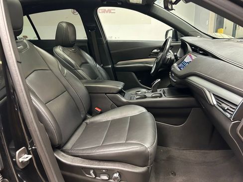 Used 2022 Cadillac XT4 Premium Luxury w/ Enhanced Visibility Package image 26