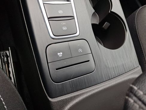 Certified 2023 Ford Escape Active AWD/4WD image 25